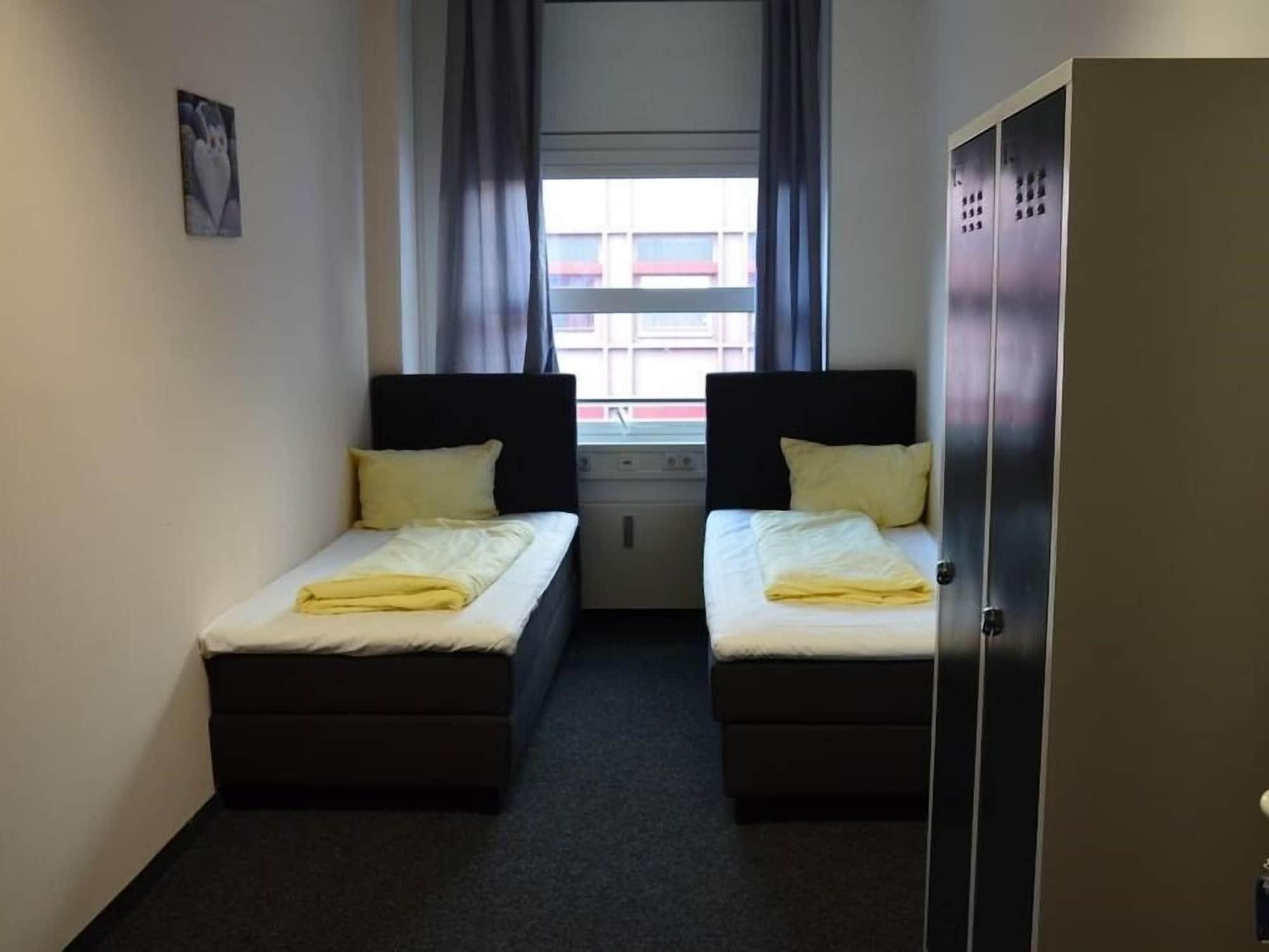 Low Budget Hostel München Ngoại thất bức ảnh