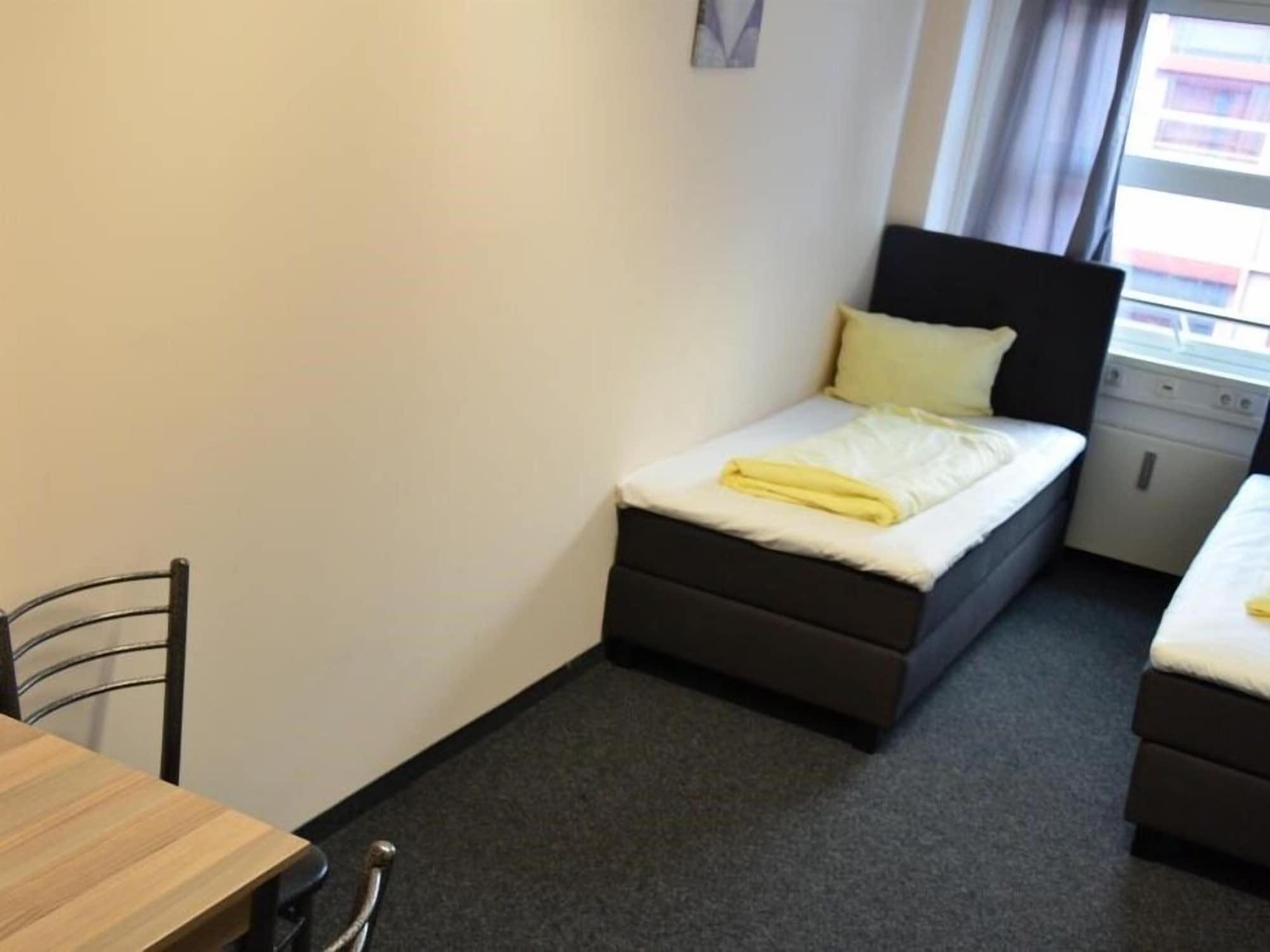 Low Budget Hostel München Ngoại thất bức ảnh