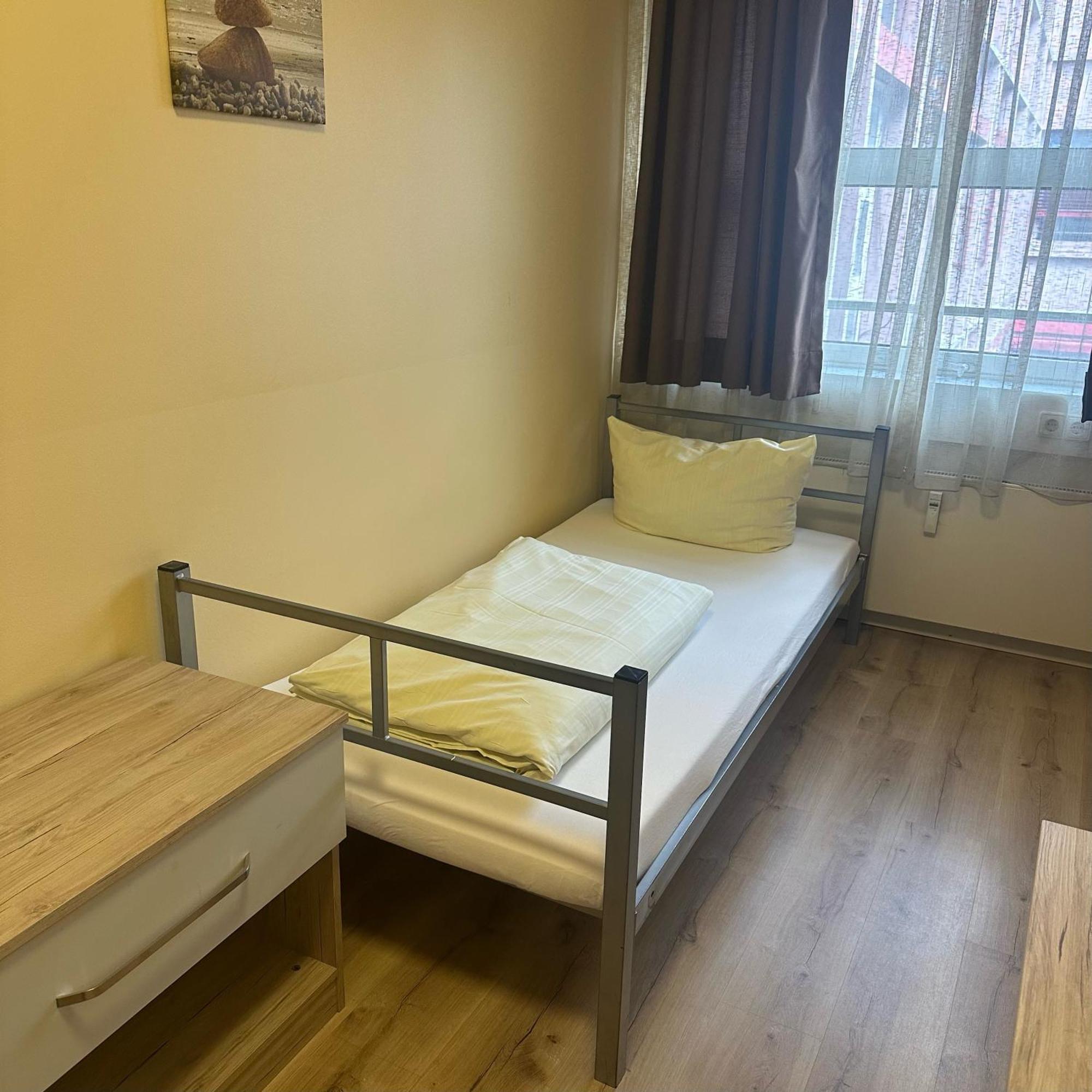 Low Budget Hostel München Ngoại thất bức ảnh
